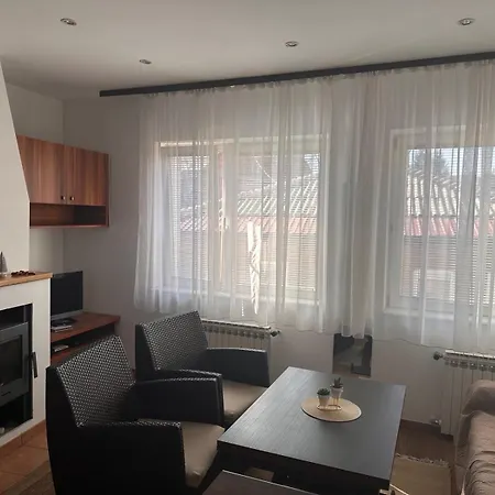 Danin With Free Garage,stari Grad Holiday home