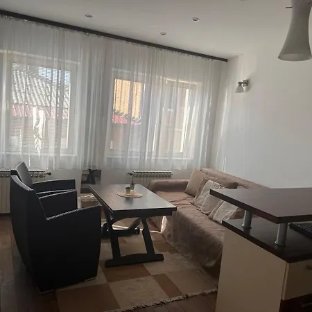 Danin With Free Garage,stari Grad Holiday home *